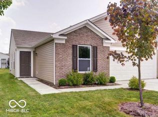 3693 Berkdale Dr, Columbus, IN 47203
