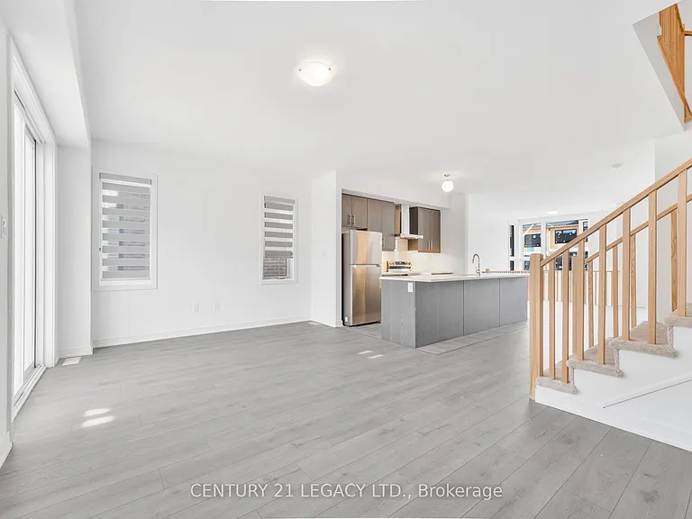 131 Blue Forest Cres — Photo 14