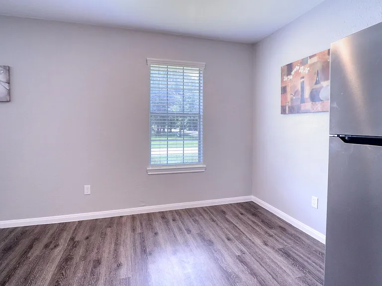 2221 Bowie Dr #11 — Photo 9