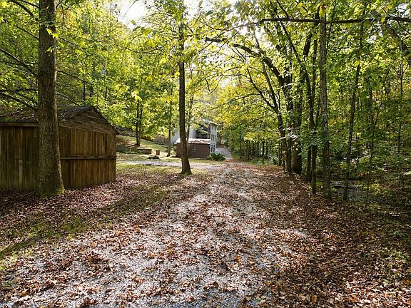 3rd image of 1518 Indian Springs Rd