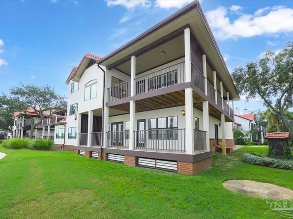 60 Baybridge Dr #A, Gulf Breeze, FL 32561