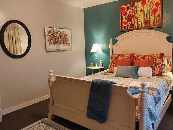 5th image of 22 W Main St #1
