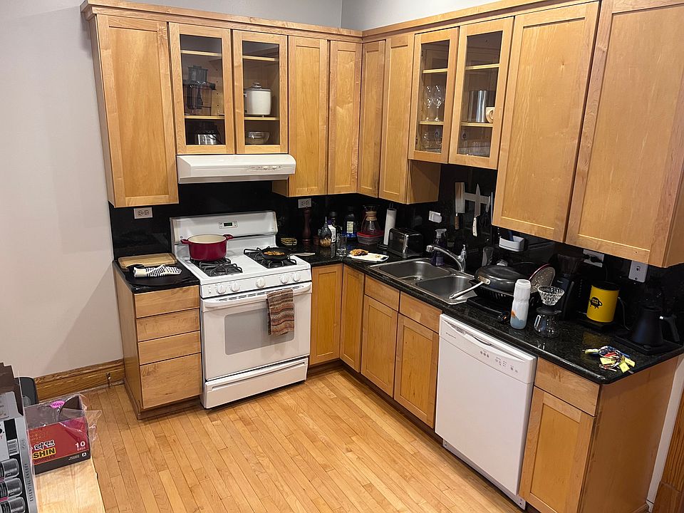 1st image of 2601 N Sawyer Ave APT 1