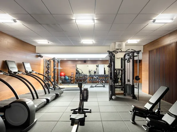 535 West 23rd Street image 6 of 12