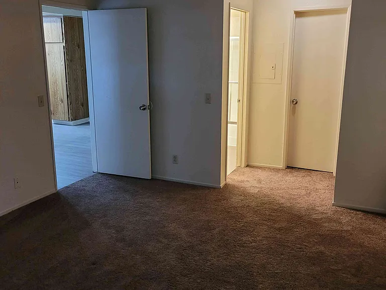 12315 Graham St #11 — Photo 9
