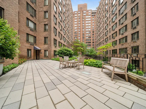 420 East 64th Street W1B image 8 of 8