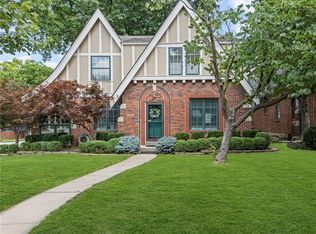 1296 W 72nd Ter, Kansas City, MO 64114