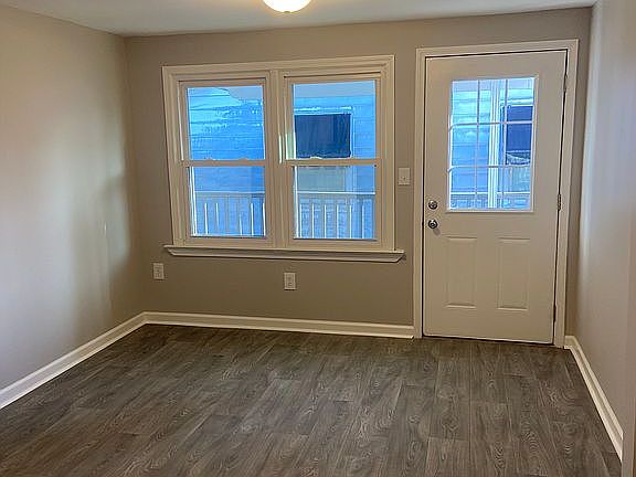 4th image of 813 E Court Ave