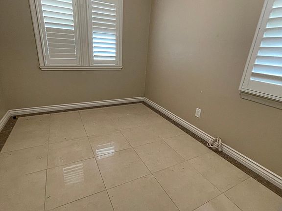 Bedroom2 or can be used as an office