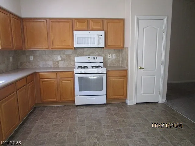 8649 Little Fox St — Photo 5