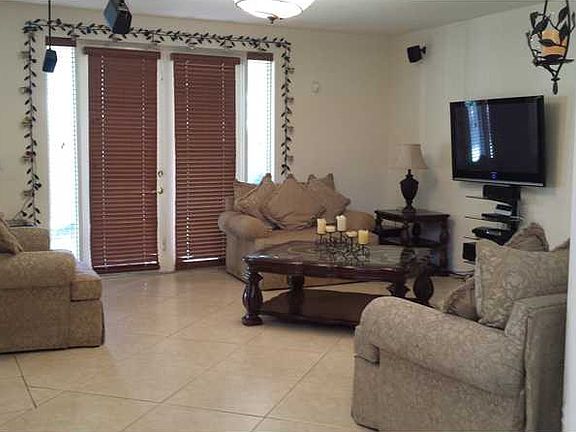 4th image of 20451 SW 87th Ct