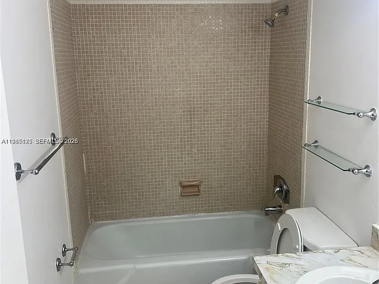 7201 Miami Lakes Dr #B14 — Photo 5