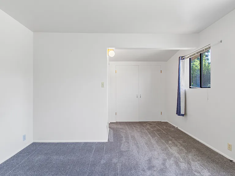 2044 Sunrise Cir — Photo 22