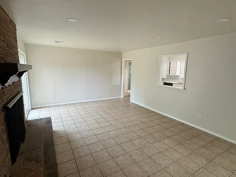 3600 NW 67th St — Photo 9