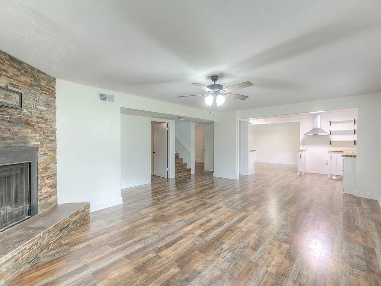 289 Hummingbird Estate Ln — Photo 3