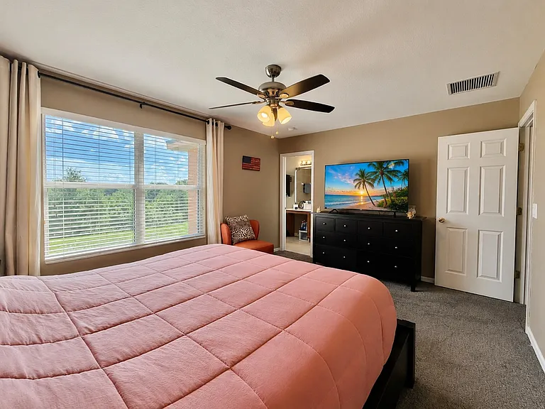 Spacious master bedroom with nice views - 1720 RETREAT VIEW CIR.