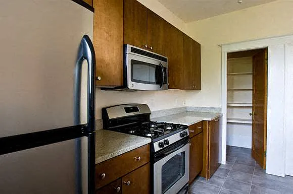 The Biltmore Apartments — Photo 16