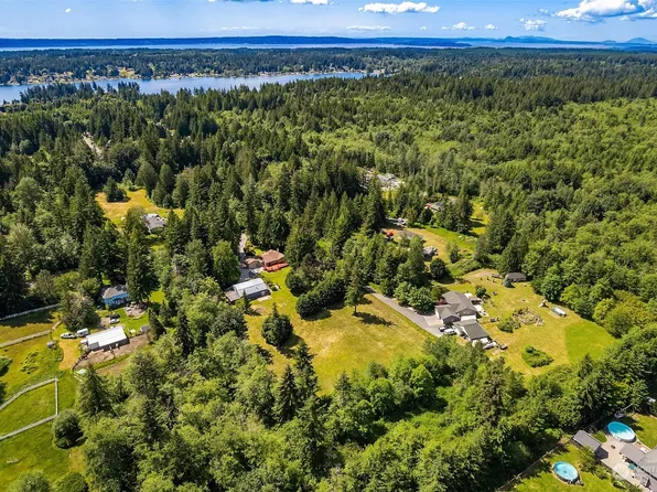 15819 30th Avenue NW, Stanwood, WA 98292