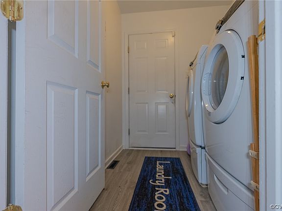 4th image of 7854 Nathan Ln