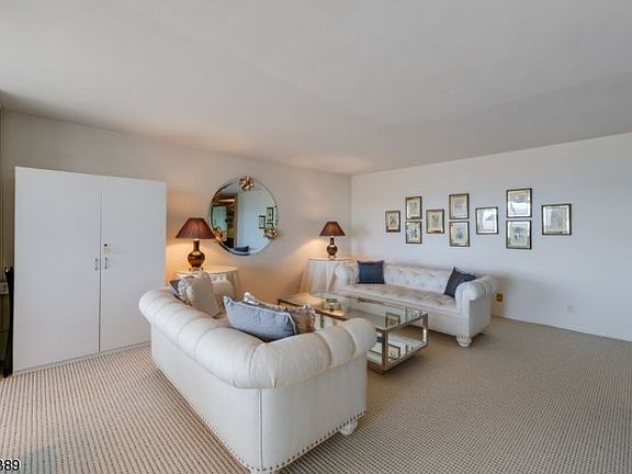 5th image of 1 Claridge Dr APT 707