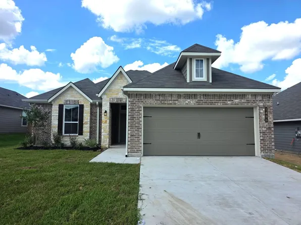 1496 Lake Ridge Dr, Brenham, TX 77833