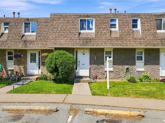 3rd image of 131 Rockwood Ave Unit 4