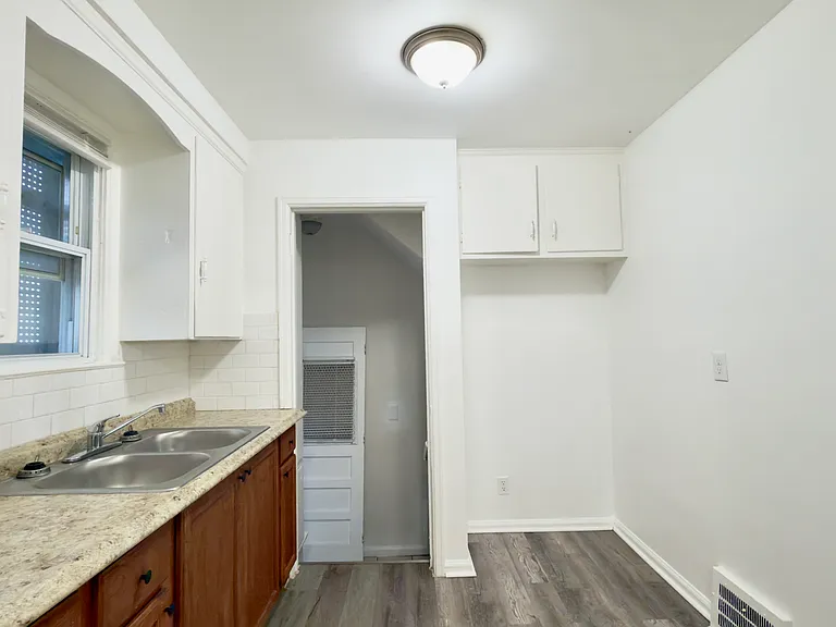 15901 Lahser Rd — Photo 4