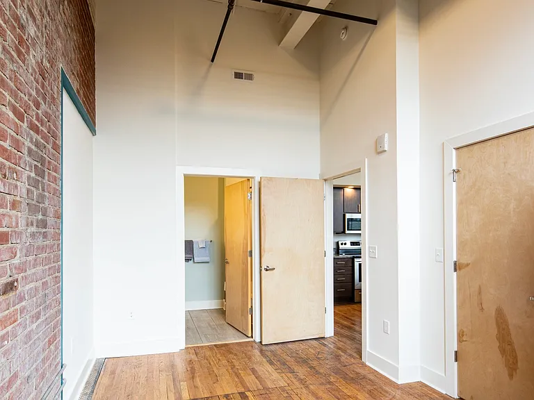 Port City Apartments — Photo 9