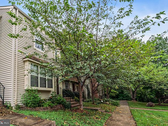 4th image of 5809 Waterdale Ct
