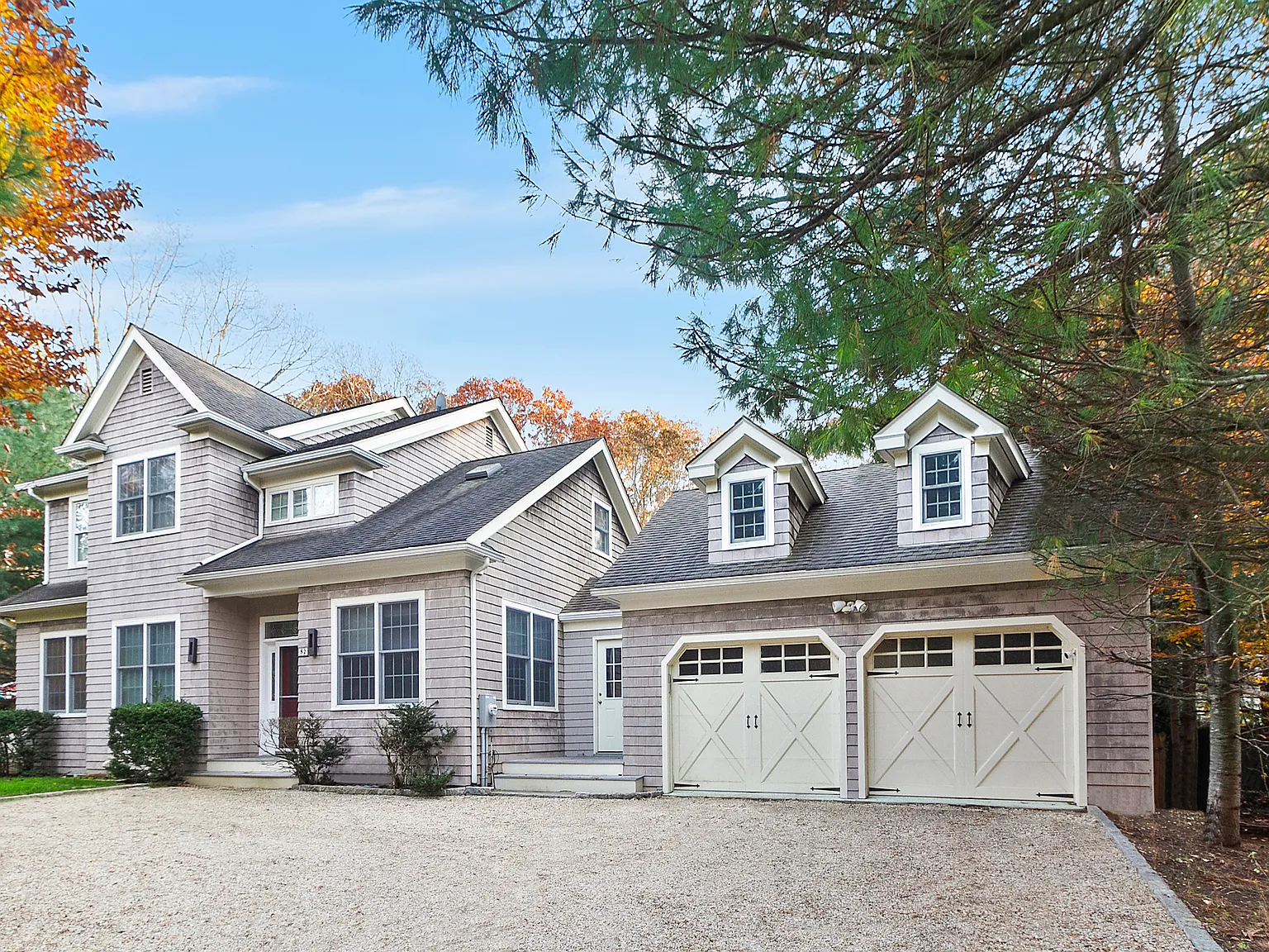 Close to East Hampton and Amagansett Villages — Photo 1