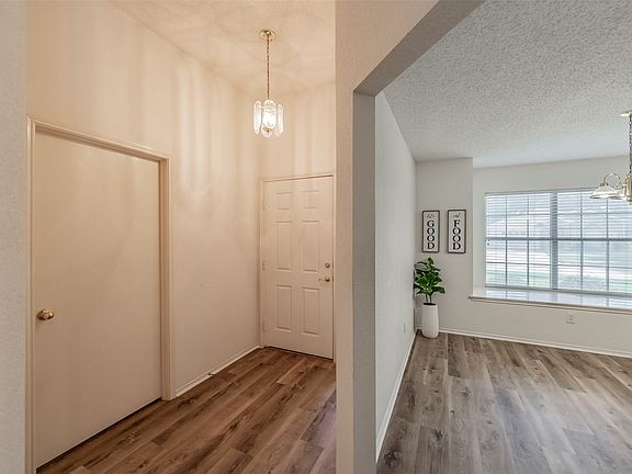 3rd image of 5814 Rock Meadow Trl