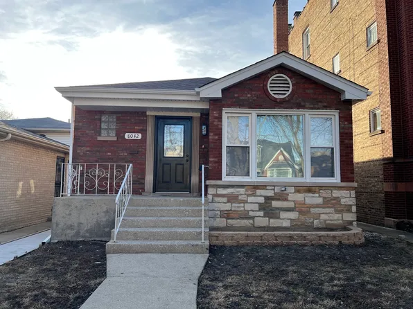 (undisclosed Address), Chicago, IL 60652