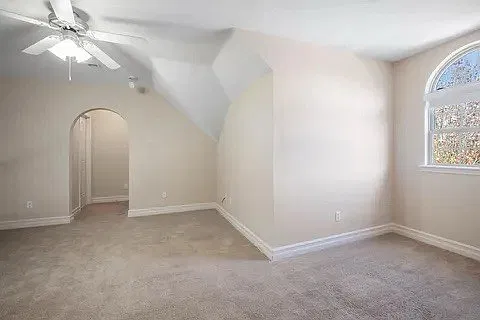 1143 S Elmwood Ave — Photo 19