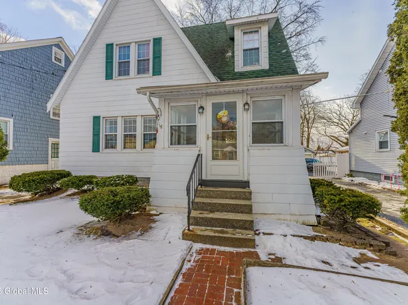 4 Woolard Avenue, Colonie, NY 12205