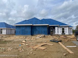 163 Madisonville Dr, Canton, MS