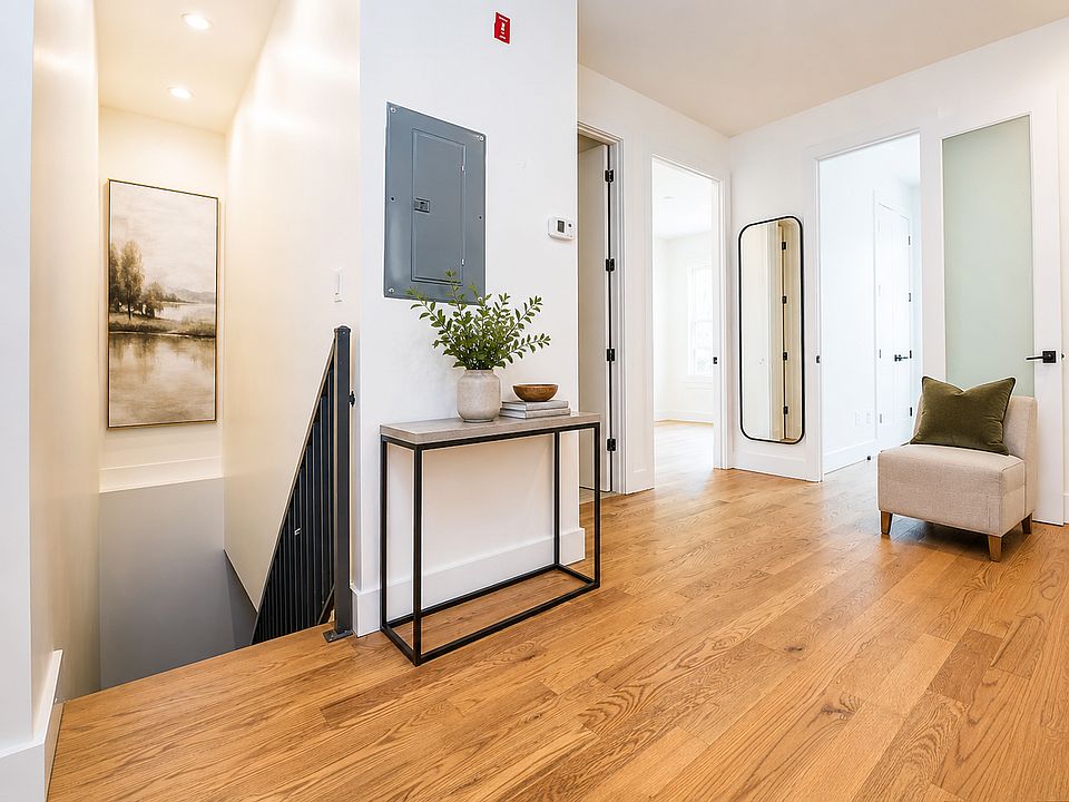 1st image of 1499 Jefferson Ave #1L
