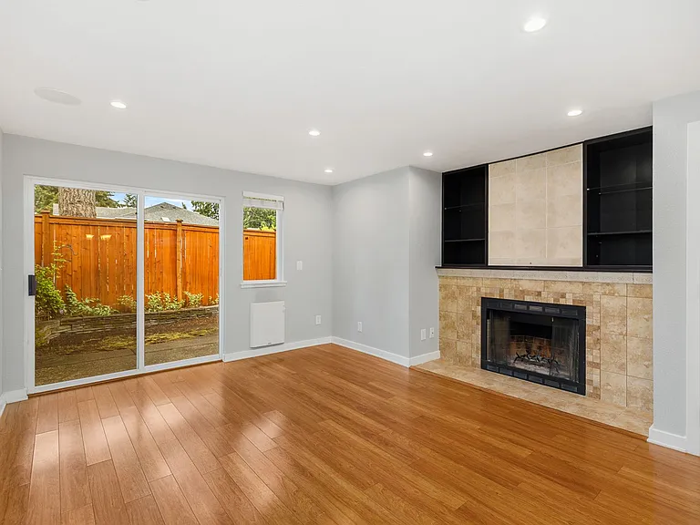 10152 NE 137th Pl — Photo 2