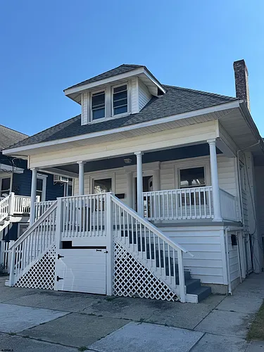 4 N Hillside Ave #AVE Photo 1