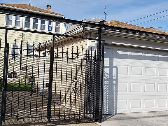 4th image of 2143 N Lockwood Ave