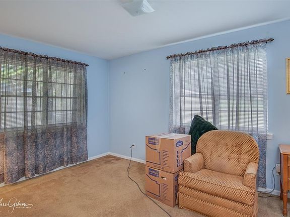 2nd image of 1130 Cloverdale Dr