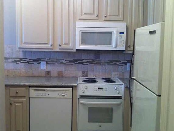 5th image of 2213 S Braeswood Blvd APT 13D