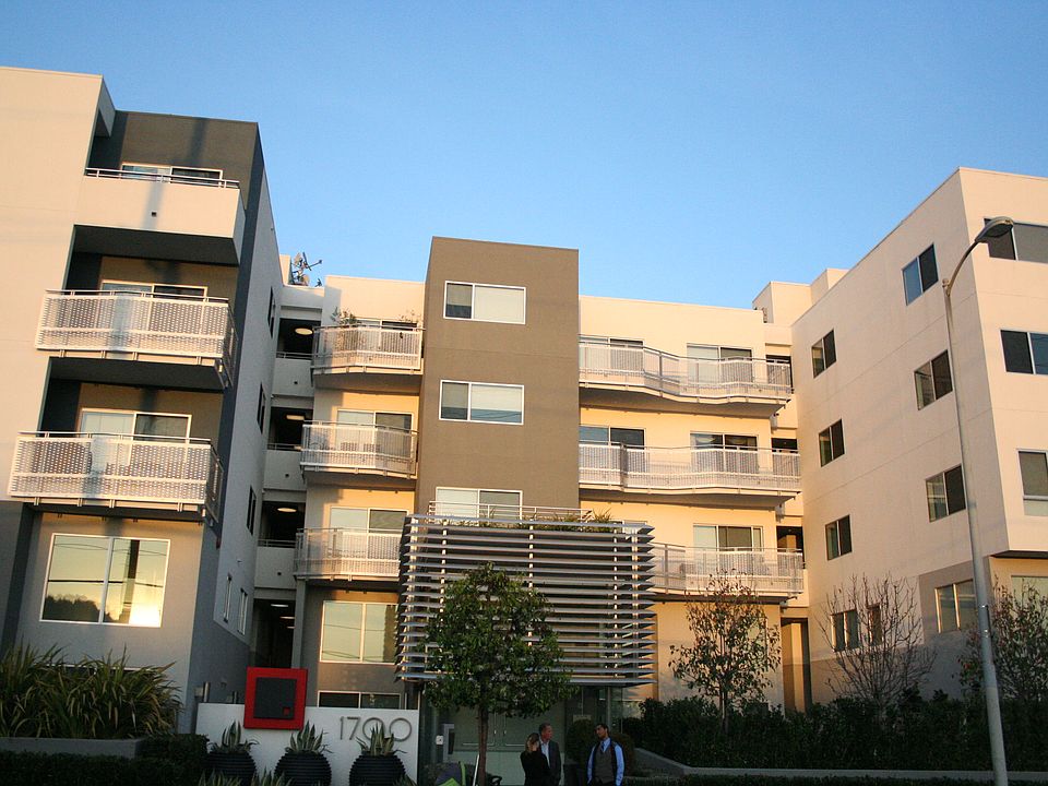 1st image of 1700 Sawtelle Blvd APT 305