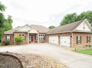 400 Ookedaliya Pl, Loudon, TN 37774