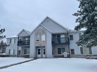 Watertown Fox Creek Apartments, Watertown, WI 53098