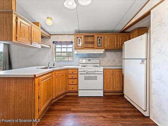 5th image of 18 Lakeview Rd