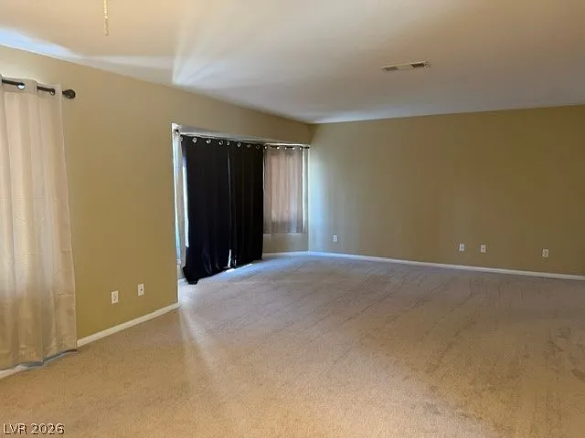 8640 Castle Hill Ave — Photo 33