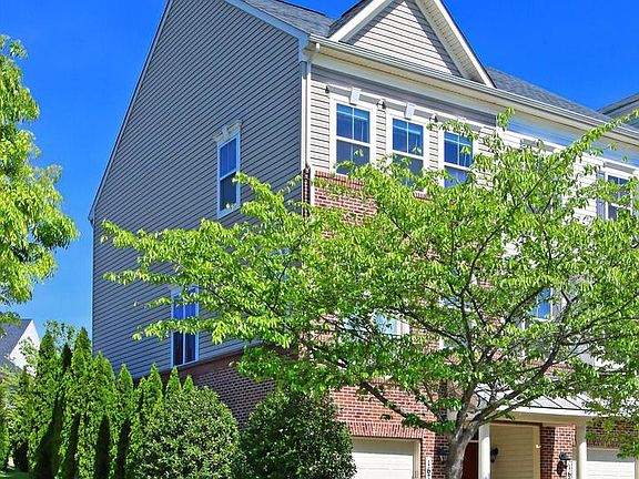 3rd image of 16774 Shingle Oak Dr