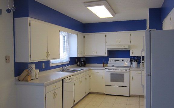 4th image of 2132 W 10th St