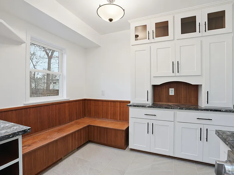 8954 York Rd — Photo 9
