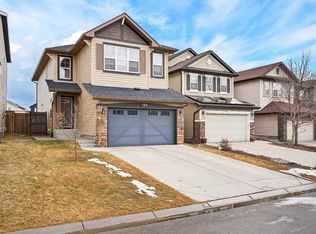 186 W Covecreek Pl NE, Calgary, AB T3K 0L3